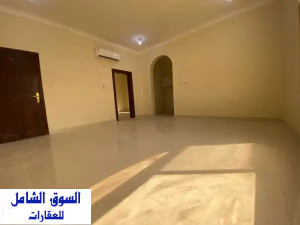 استوديو للإيجار في الوكرة | ملاذك الهادئ في منطقة راقية
