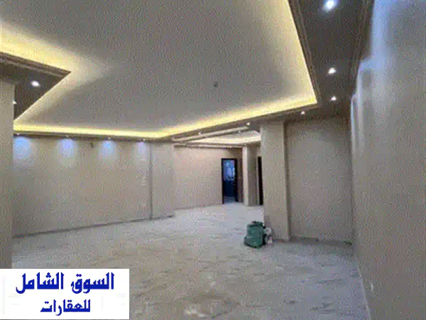 شقة فاخرة للإيجار بالبنفسج - قريبة من الرحاب ومحور السادات! 3 غرف نوم، مطبخ جديد، 200م²