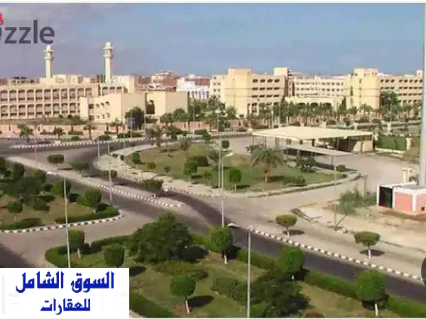 بيت فخم للبيع على شارع رئيسي - موقع متميز بالقرب...