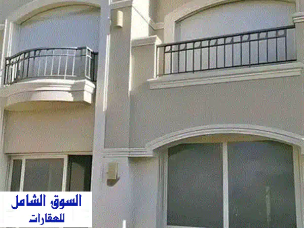 فيلا فاخرة 720م² في كمبوند قطامية كريك - استلام فوري! بجوار الجامعة الألمانية
