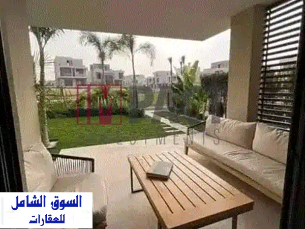 فيلا فاخرة للبيع في مدينة الشروق - أمام بوابة مدينتي! تشطيبات سوبر لوكس