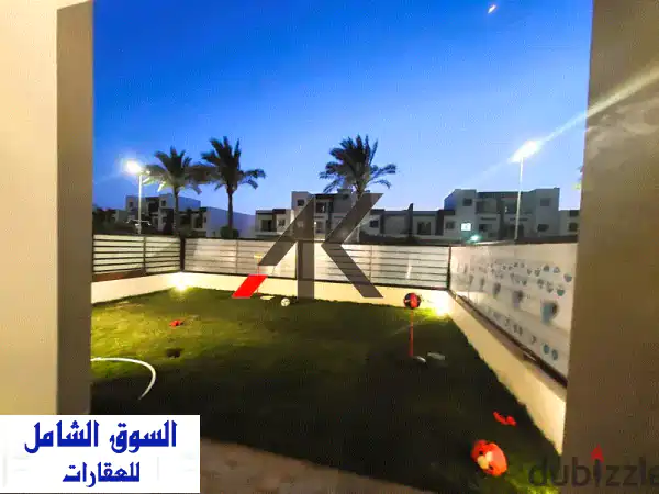 تاون هاوس فاخر كامل التشطيب للبيع في هايد بارك...