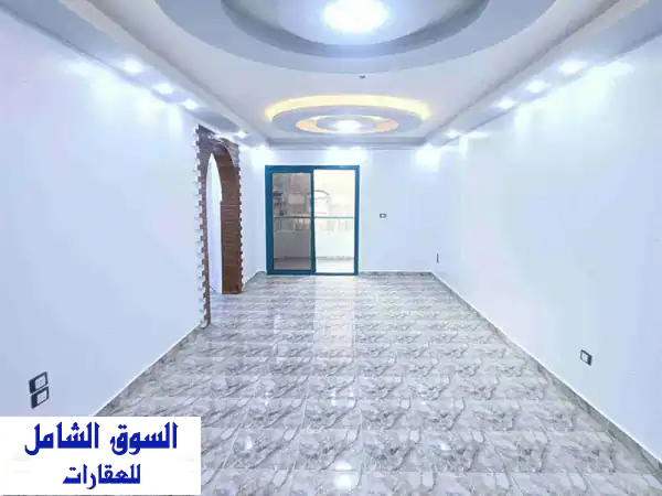 شقه فى الكيلو 21 شاطئ النخيل تطل على ناصيتين شارع...