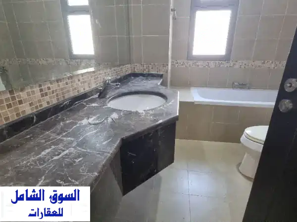 فيلا فاخرة للإيجار في محمد بن زايد | مساحة واسعة ومسبح خاص