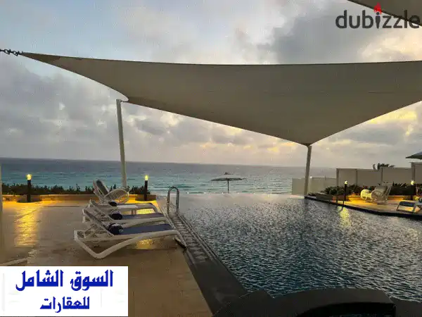 فيلا فاخرة مطلة على البحر في مراسي الساحل الشمالي...