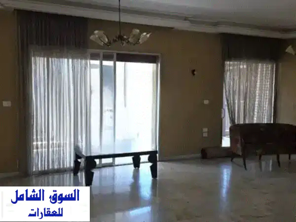 شقة فسيحة للبيع في الكورنيش | 220 متر مربع | إطلالة...