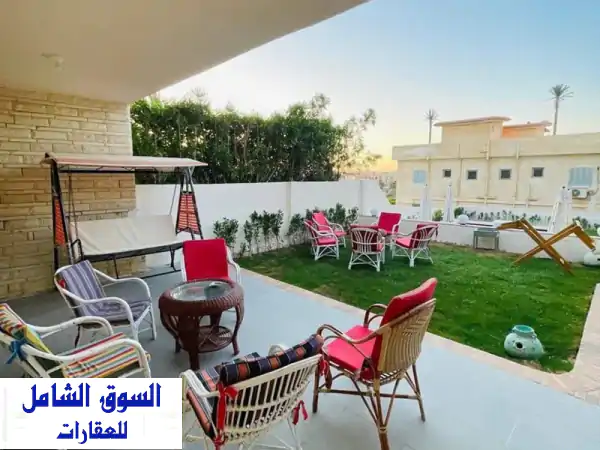 فرصة ذهبية! فيلا فاخرة في قرية اللوتس بسعر شالية! ٤ غرف، حديقة، وبسين!