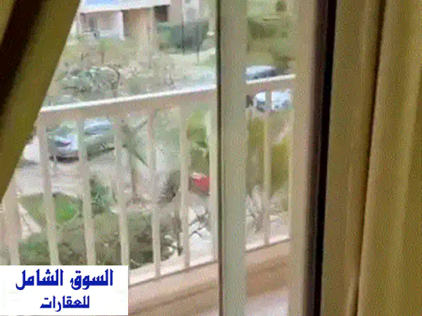 شقة فاخرة للبيع في الشروق ٢ - مساحة 215م² - تشطيب فاخر