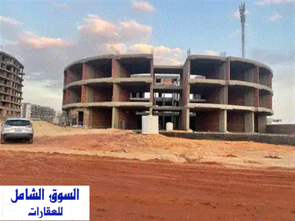 فرصة ذهبية! محل تجاري 26م² في قلب الداون تاون - أول قسط بعد الاستلام!