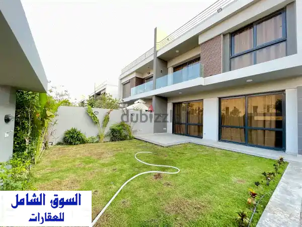 فيلا توين هاوس مفروشة فاخره للإيجار في كمبوند...