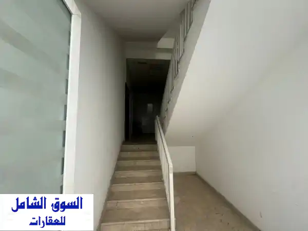 فرصة مميزة بناية للبيع في اليرموك  الشارقة موقع استراتيجي  ثاني قطعة من الشارع العام مقابل مدرسة ...