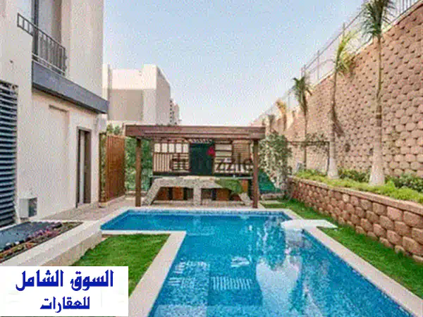 فيلا توين هاوس مفروشة فاخره للإيجار في كمبوند باتيو الزهراء، الشيخ زايد - 15,000 جنيه