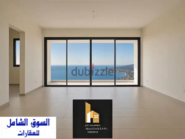 شقة فاخرة للبيع في أدما - 220 متر مربع، إطلالة...