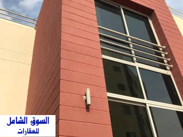 فيلا فاخرة مفروشة بالكامل في سرايا 2، بو قوة - للبيع...