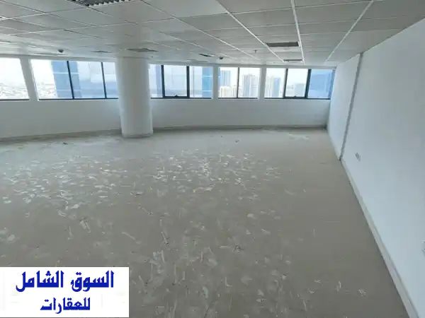مكتب فاخر في أبراج الفالكون بإطلالة بحرية خلابة - فرصة استثمارية لا تُفوّت!