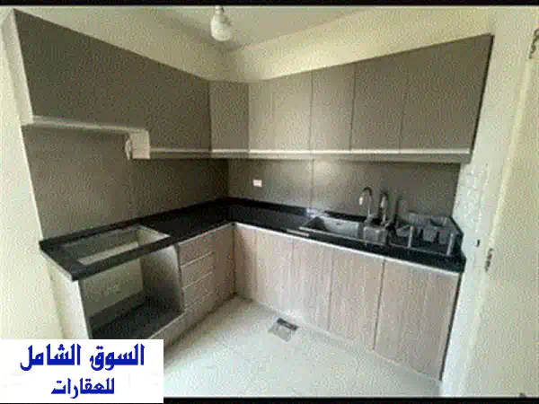 شقة فسيحة للبيع في العيون - إطلالة جبلية خلابة!
