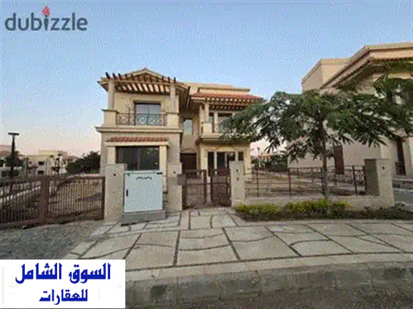 فيلا تاون هاوس كلاسيكية للبيع في مدينتي - نموذج I | تشطيب فاخر وإطلالة خلابة!