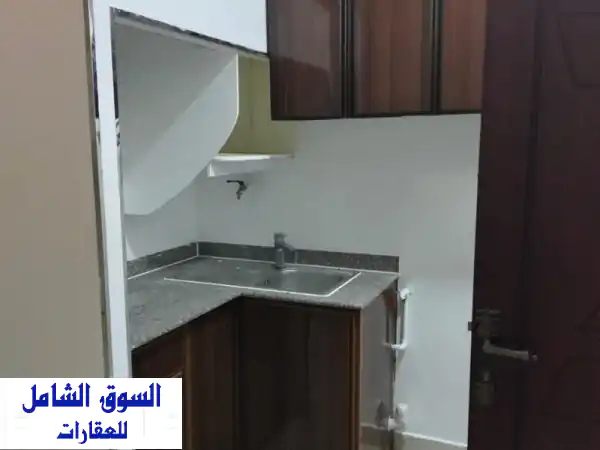 استوديو للإيجار في كرباباد يتكون من غرفة وحمام...