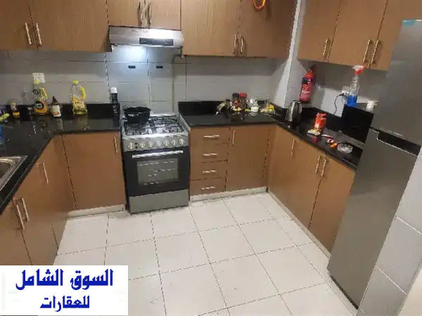 غرفة ماستر فسيحة في دبي - ديرة صلاح الدين (سوريين فقط) - بلكونة + انترنت 5G!