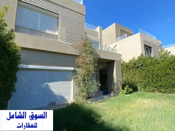 فيلا مستقلة فاخرة مفروشة للإيجار في كمبوند وود...