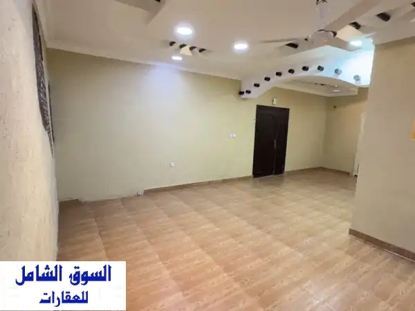بيت فاخر للإيجار في سند - فرصة ذهبية! 3 غرف نوم،...