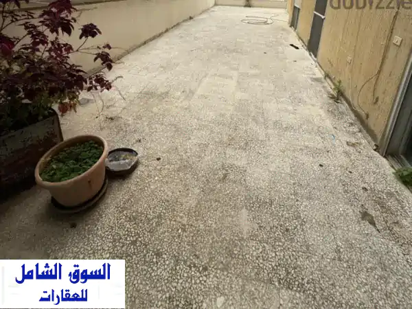 شقة فاخرة للبيع في أنطلياس مع تراس واسع -...