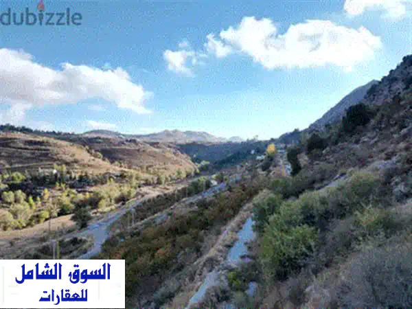 أرض فاخرة للبيع في اللقلوق - موقع مميز بالقرب من منتجع التزلج!