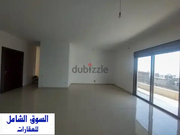 شقة جديدة فاخرة في النّقاش، المتن، بإطلالة جزئية...
