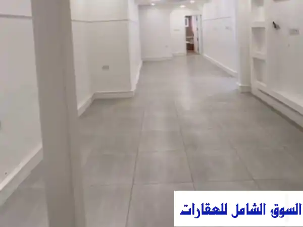 دور أرضي فاخر للإيجار في سلوى - حولي - 5 غرف نوم +...