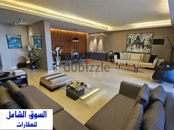 شقة فاخرة للبيع في الحمرا - 230 متر²، 3 غرف نوم، مطلّة على شارع النعيم