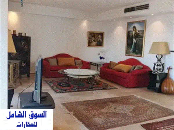 شقة فاخرة للبيع في الروشة، بيروت - إطلالة بحرية خلابة!