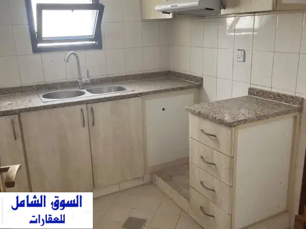 شقة فاخرة غرفتين وصالة للإيجار السنوي - كورنيش عجمان (إطلالة بحرية خلابة!)