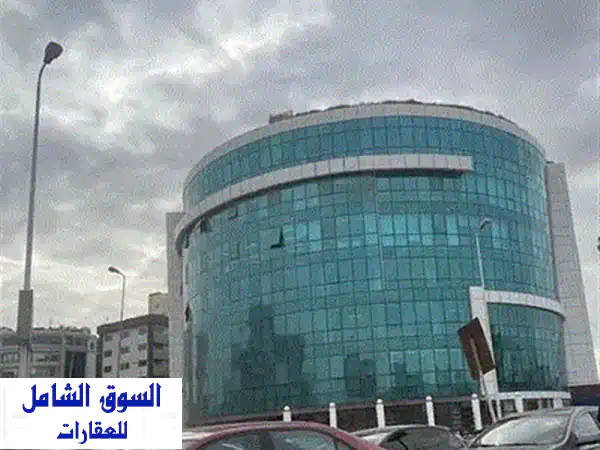 فرصة استثمارية ذهبية! مركز طبي للبيع - استلام فوري بالتجمع الخامس