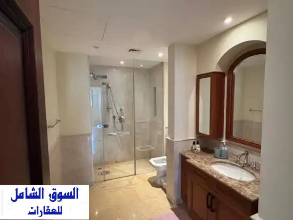 فيلا فاخرة للإيجار في جزيرة السعديات | ملاذك الخاص على شواطئ الخليج