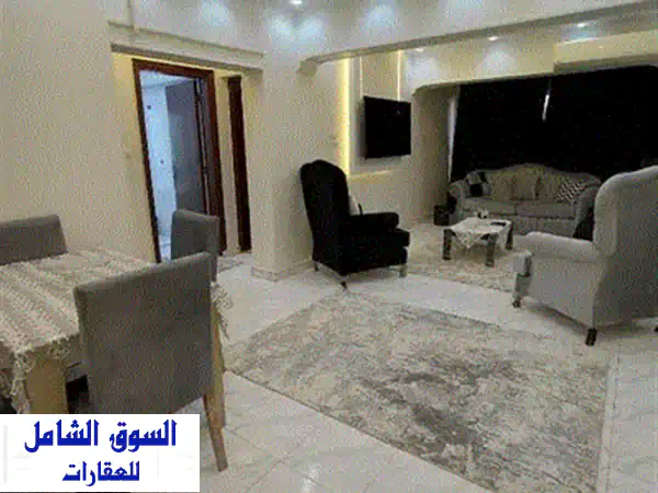 شقة مفروشة فندقية بجوار سيتي ستارز - إقامة مثالية للعائلات! (أرضي، 150م، إنترنت مجاني)