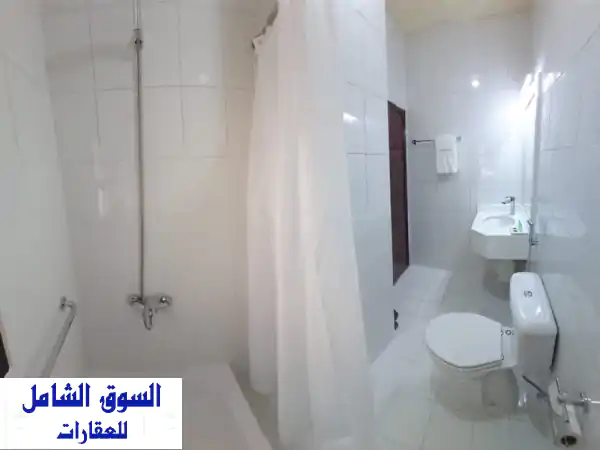 فندق دانة الشارقة: إقامة مريحة وبسعر لا يُصدق بالقرب من برج الساعة!