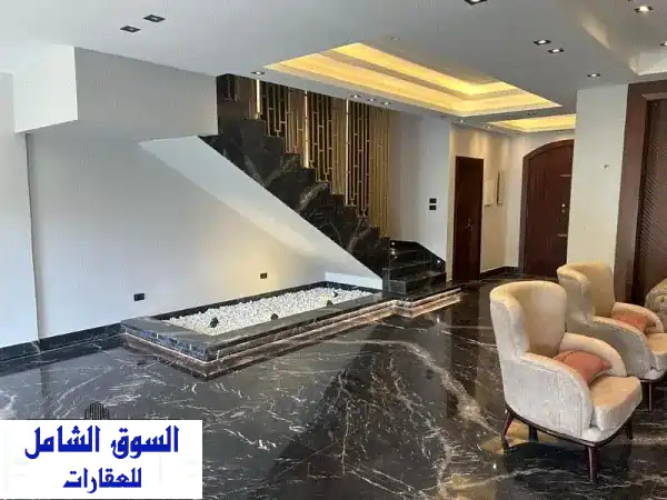 توين هاوس فاخر بفيو مميز في كمبوند ديفينا جاردنز...
