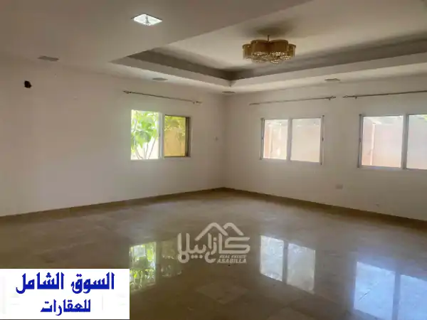 فيلا فاخرة للإيجار في مدينة عيسى - جرداب | كمبوند راقٍ مع جميع المرافق