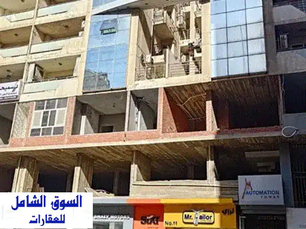 شقة إدارية للايجار في موقع مميز بسموحة - واجهة...