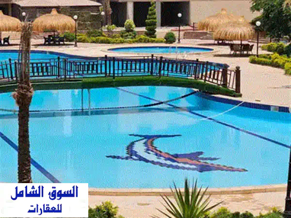 شقة أرضية بحديقة في حدائق المهندسين - الشيخ زايد | مفروشة ومكيفة بالكامل | 24,000 جنيه شهريًا