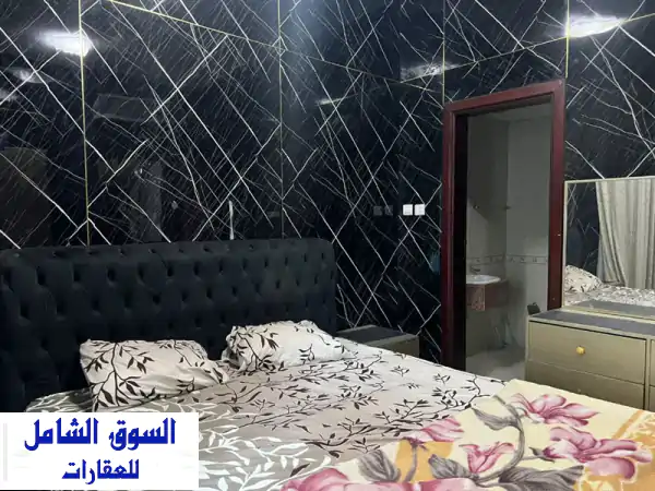 شقة مفروشة فاخرة للإيجار في عجمان - موقع متميز بالقرب من سفير مول!