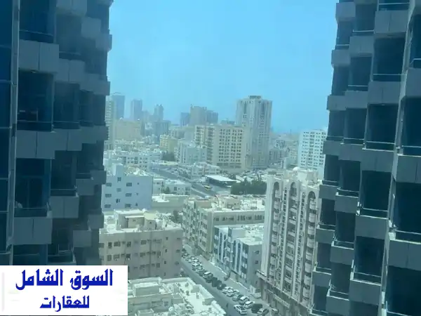 مكتب للبيع في أبراج الفالكون المساحة 1580 قدم...