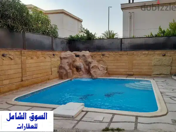 فيلا فاخرة مفروشة بالرحاب - حمام سباحة - 3 طوابق +...