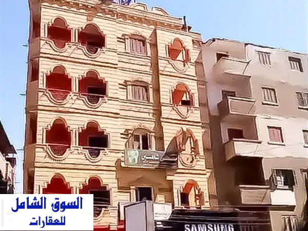 فرصة استثمارية مميزة! عمارة 5 أدوار للبيع على شارع...