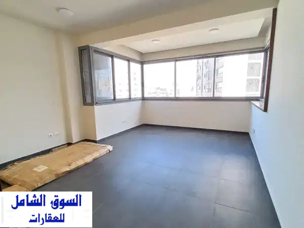 مكتب عصري للبيع في جل الديب - فرصة استثمارية مميزة!