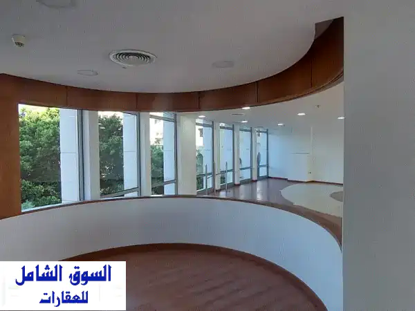 مكتب فاخر للإيجار في وسط المدينة - إطلالات...