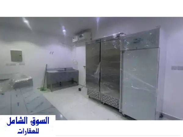 للإيجار مطبخ مركزي صغير (أسواق القرين) المساحة 28 متر  الإيجار 650 د.ك شامل الكهرباء والترخيص ...