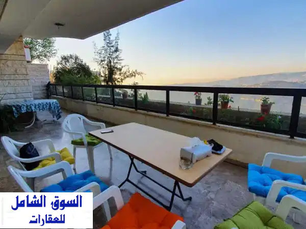 شقة فاخرة للبيع في ضهور العبادية بإطلالة خلابة +...