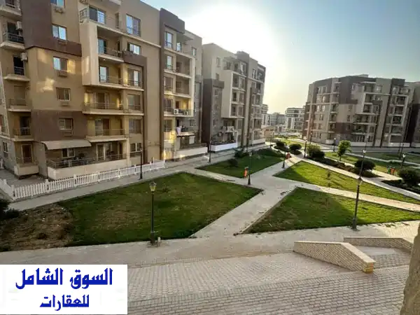 شقة للبيع في دار مصر الاندلس تطل علي Wide Garden الدور...