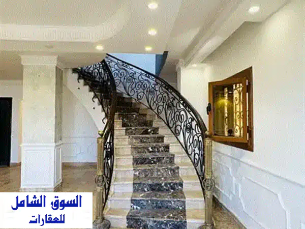 دوبلكس فاخر للإيجار في قلب المقطم الهضبة العليا...